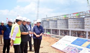 Presiden-Jokowi-Tinjau-Proyek-Hilirisasi-di-Smelter-Grade-Alumina-Refinery-Mempawah-1024x683